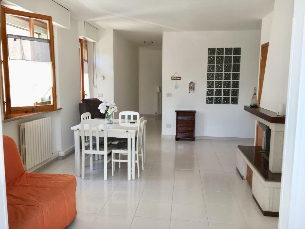 La Casa Di Lory Apartment Falconara Marittima Luaran gambar